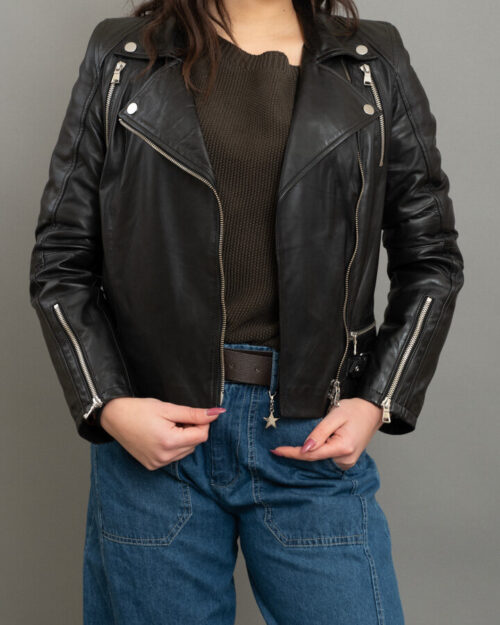 CHIODO IN VERA PELLE CON FIBBIE